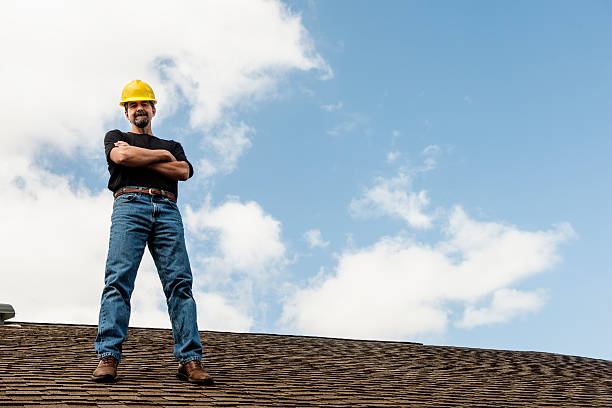 Best Roof Gutter Cleaning  in Red Oaks Mill, NY